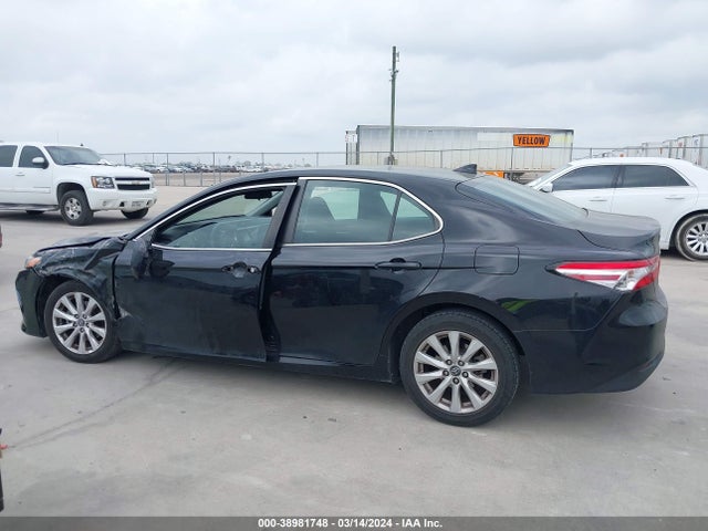 Toyota CAMRY LE 2019 4T1B11HK0KU834245 Image 14