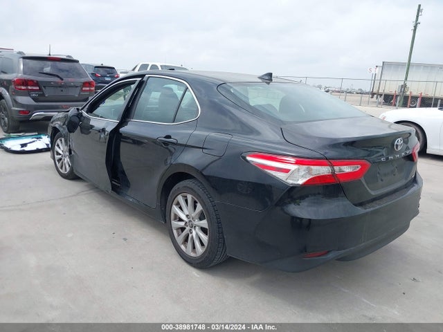 Toyota CAMRY LE 2019 4T1B11HK0KU834245 Image 3
