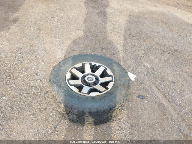 Toyota 4runner Trd Off Road 2020 JTEBU5JR7L5820103 Image 12