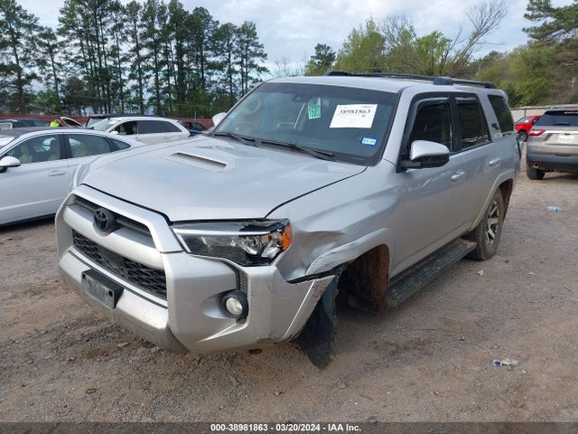 Toyota 4runner Trd Off Road 2020 JTEBU5JR7L5820103 Image 2