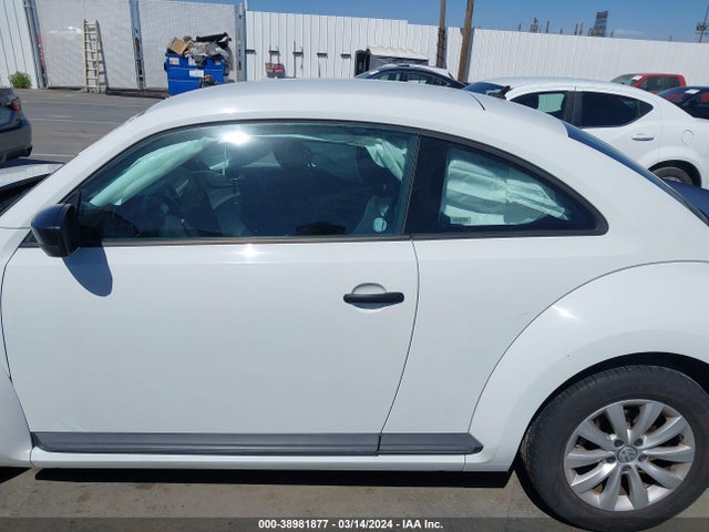 3VWFD7AT0JM719504 Volkswagen Beetle 2.0t Coast/2.0t S