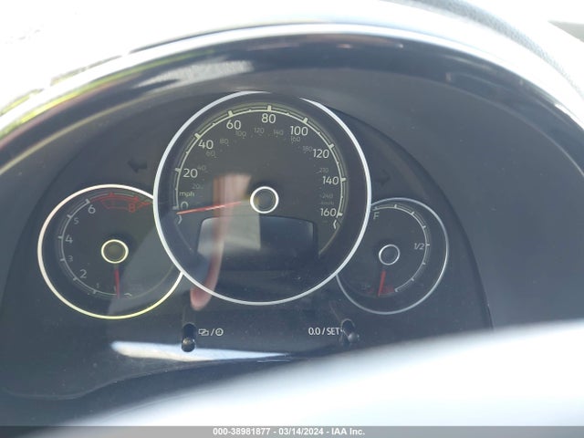 3VWFD7AT0JM719504 Volkswagen Beetle 2.0t Coast/2.0t S