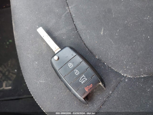 KIA SOUL + 2014 KNDJP3A54E7021184 Image 11