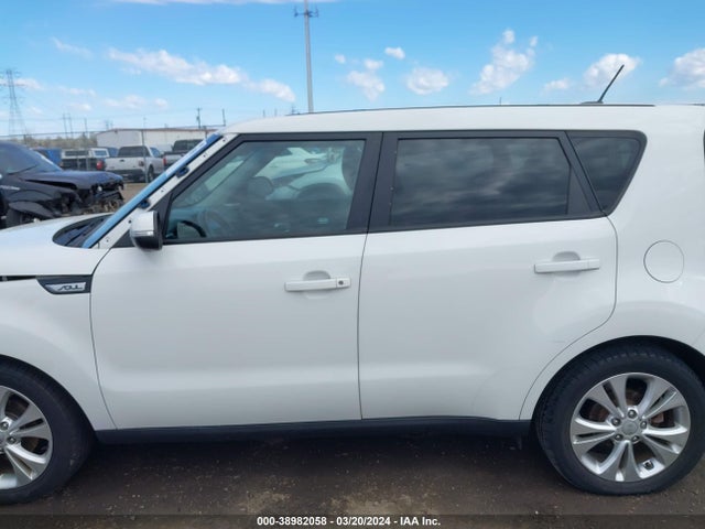 KIA SOUL + 2014 KNDJP3A54E7021184 Image 15