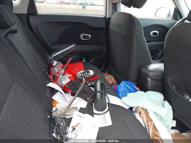 KIA SOUL + 2014 KNDJP3A54E7021184 Image 8