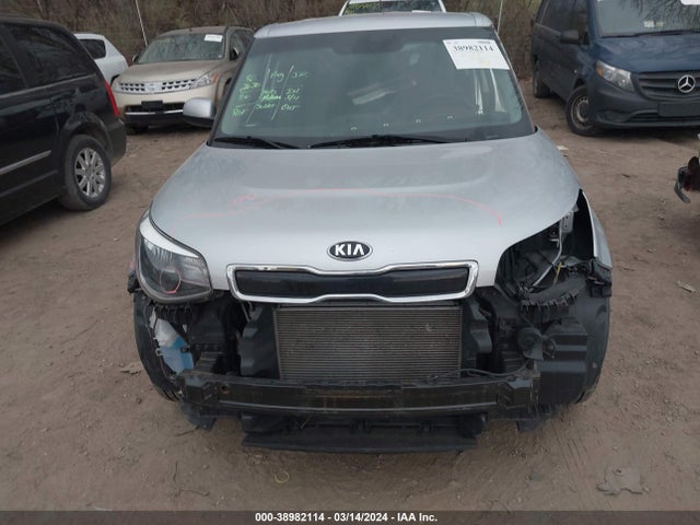 KIA SOUL + 2015 KNDJP3A59F7790605 Image 13