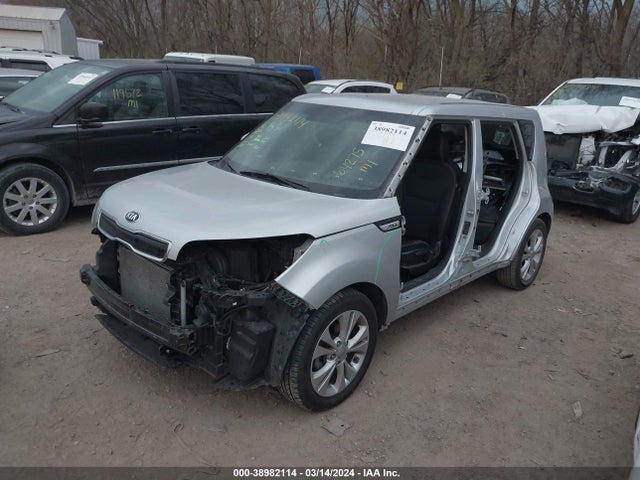 KIA SOUL + 2015 KNDJP3A59F7790605 Image 2