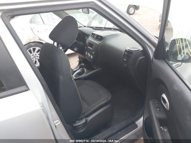 KIA SOUL + 2015 KNDJP3A59F7790605 Image 5
