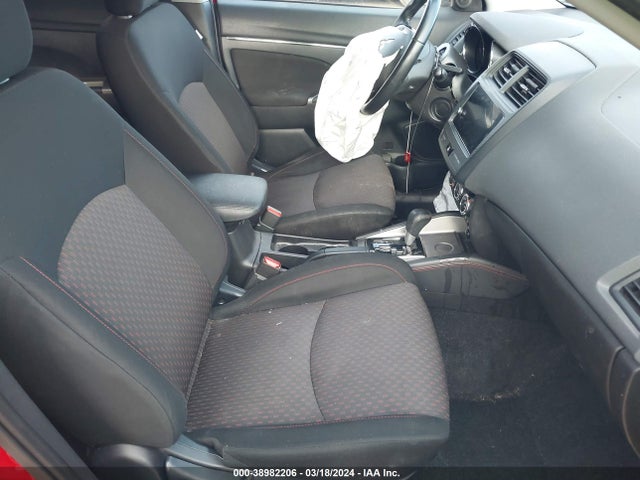 JA4AP4AU8KU017613 Mitsubishi Outlander Sport 2.0 Se