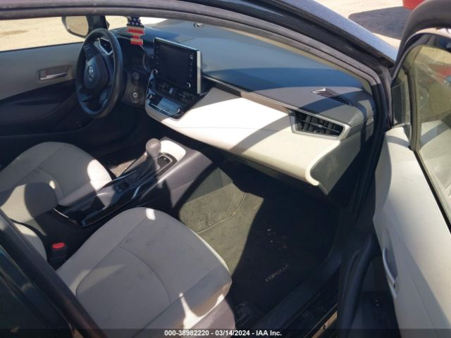 JTDEPMAE6MJ164565 Toyota COROLLA LE