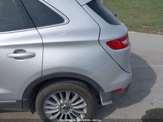Lincoln MKC 2015 5LMCJ1A98FUJ01648 Image 12