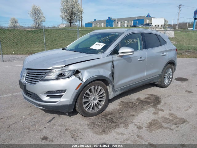 Lincoln MKC 2015 5LMCJ1A98FUJ01648 Image 2