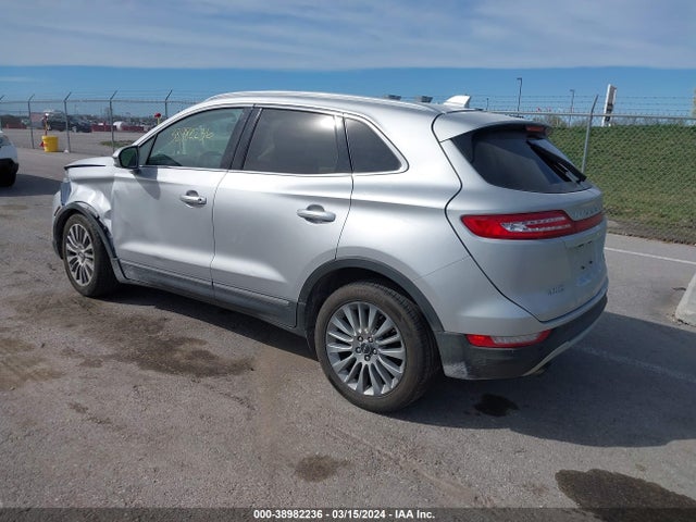Lincoln MKC 2015 5LMCJ1A98FUJ01648 Image 3