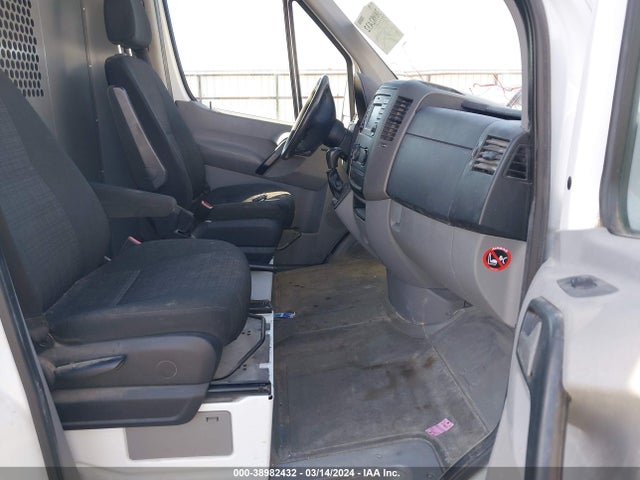 Mercedes-Benz Sprinter 3500 High  Roof 2015 WD3PF1CC6FP107783 Image 5