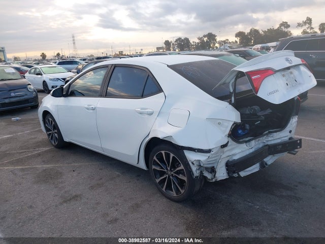 Toyota COROLLA SE 2017 5YFBURHEXHP592896 Image 3