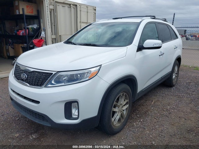 KIA SORENTO LX 2014 5XYKT3A68EG512031 Image 2