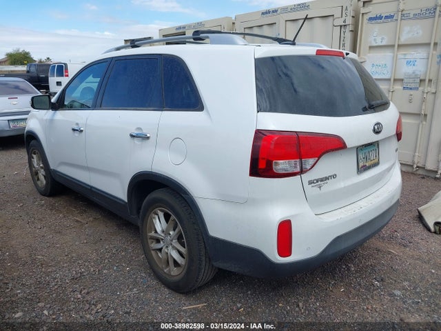 KIA SORENTO LX 2014 5XYKT3A68EG512031 Image 3