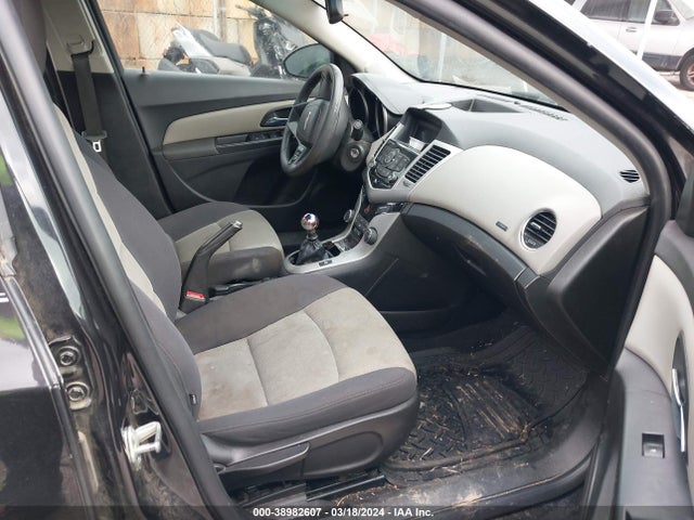 Chevrolet Cruze Ls Manual 2014 1G1PB5SH3E7409948 Image 5