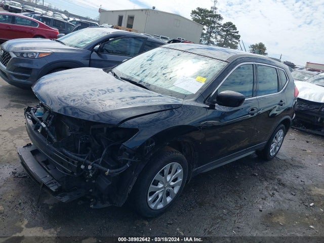Nissan ROGUE S 2017 KNMAT2MT2HP605295 Image 2