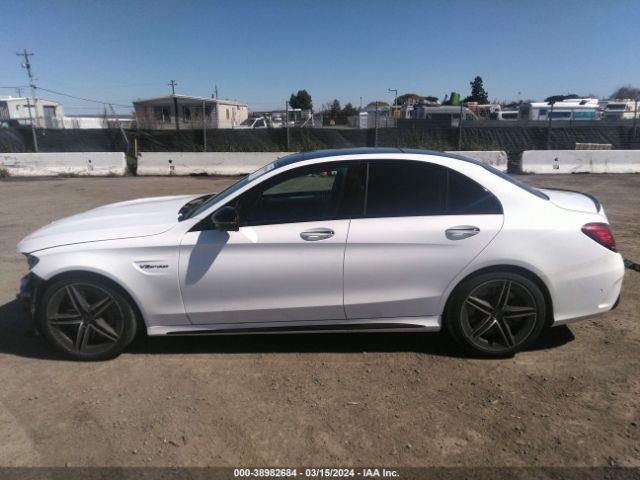 W1KWF8HB2MR620059 Mercedes-Benz Amg C 63 S