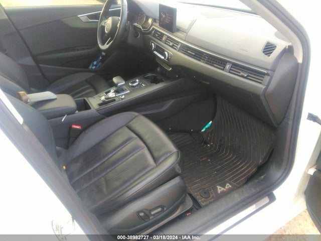 WAUGMAF45KN020251 Audi A4 40 Premium/40 Titanium Premium