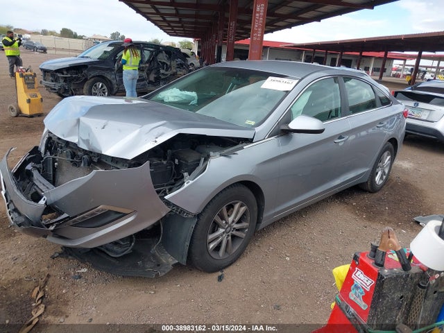 Hyundai SONATA SE 2015 5NPE24AF0FH121570 Image 2