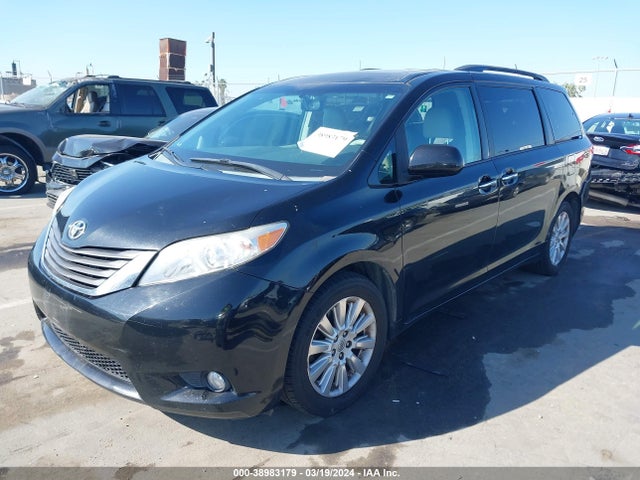 Toyota Sienna Xle 7 Passenger 2014 5TDDK3DC6ES088719 Image 2