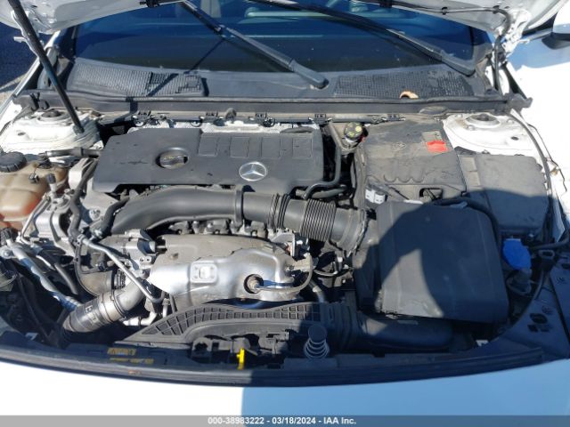 WDD3G4EB3KW000610 Mercedes-Benz A 220