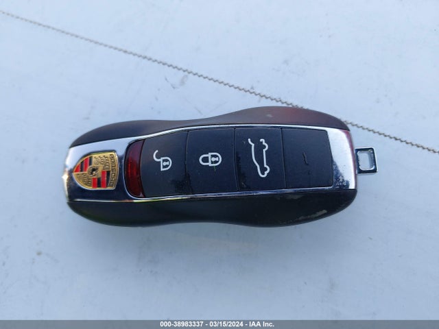 2018 PORSCHE MACAN WP1AG2A55JLB64901 Photo 10