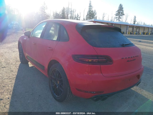 2018 PORSCHE MACAN WP1AG2A55JLB64901 Photo 2