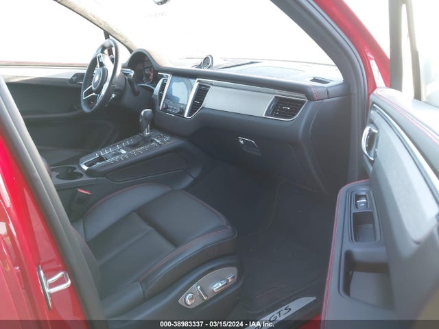 2018 PORSCHE MACAN WP1AG2A55JLB64901 Photo 4