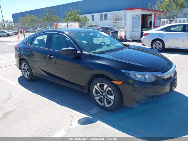 Honda Civic Lx 2018 2HGFC2F52JH514821 zdjęcie główne