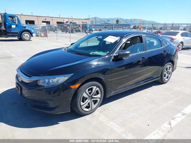 Honda Civic Lx 2018 2HGFC2F52JH514821 Image 2