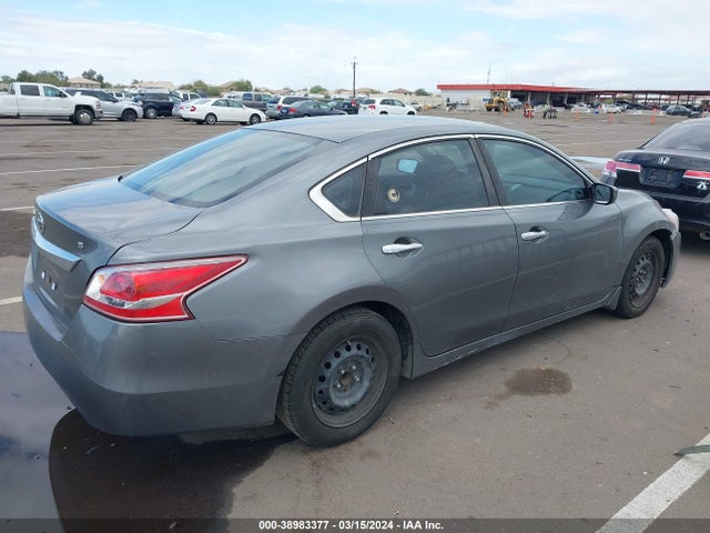Nissan Altima 2.5 S 2015 1N4AL3AP0FN328075 Image 8