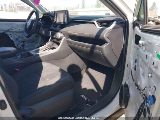 Toyota RAV4 LE 2020 2T3H1RFV0LC041947 Image 5
