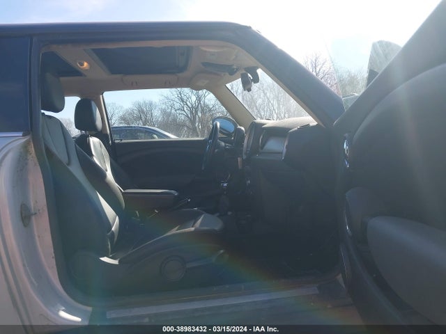 2011 MINI COOPER WMWSU3C55BTX96541 Photo 4