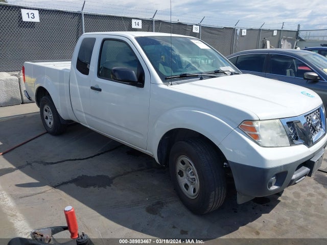 2015 1N6BD0CT4FN749797 main image
