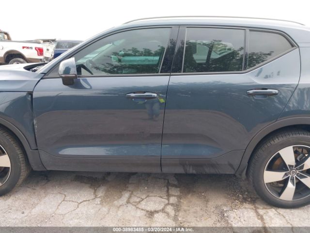 YV4162UK7N2786642 Volvo Xc40 T5 Momentum
