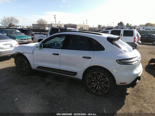 2022 PORSCHE MACAN WP1AA2A58NLB10337 Photo 2
