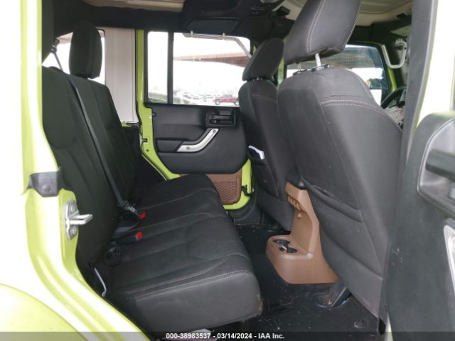 1C4BJWEG6GL305915 Jeep Wrangler Unlimited Sahara