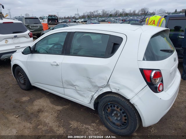 Chevrolet Sonic Ls Auto 2016 1G1JA6SHXG4174757 Image 3