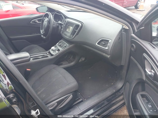 Chrysler 200 Limited 2015 1C3CCCAB9FN590950 Image 5