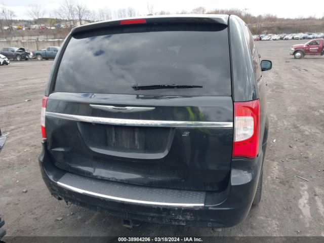 2C4RC1HG0ER303489 Chrysler Town & Country S