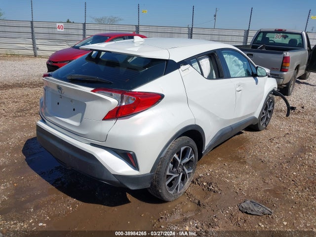 Toyota C-HR XLE 2018 NMTKHMBX9JR012860 Image 4