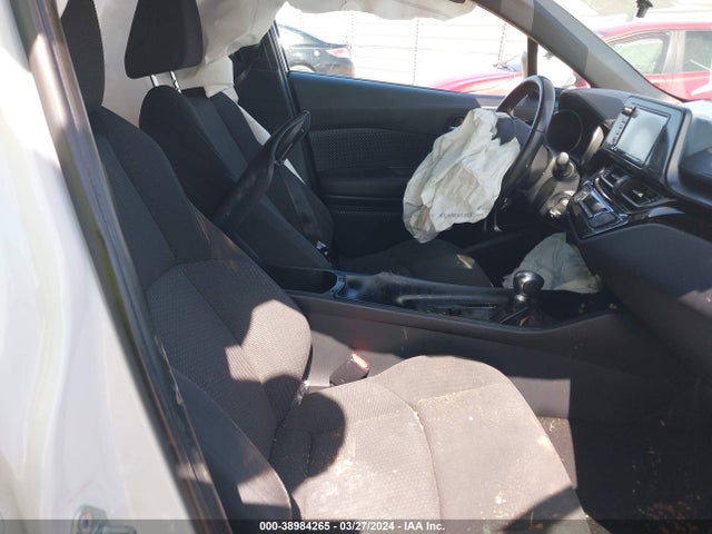 Toyota C-HR XLE 2018 NMTKHMBX9JR012860 Image 5