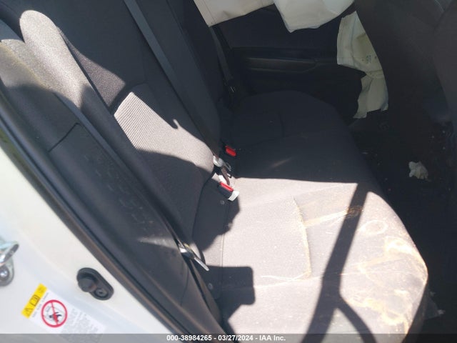 Toyota C-HR XLE 2018 NMTKHMBX9JR012860 Image 8