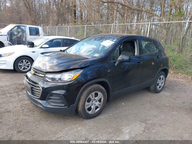 Chevrolet TRAX LS 2017 3GNCJKSB0HL283106 Image 2