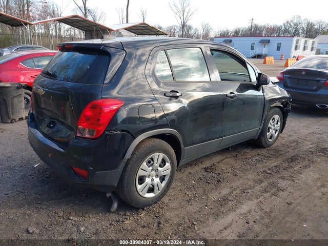 Chevrolet TRAX LS 2017 3GNCJKSB0HL283106 Image 4
