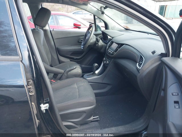 Chevrolet TRAX LS 2017 3GNCJKSB0HL283106 Image 5