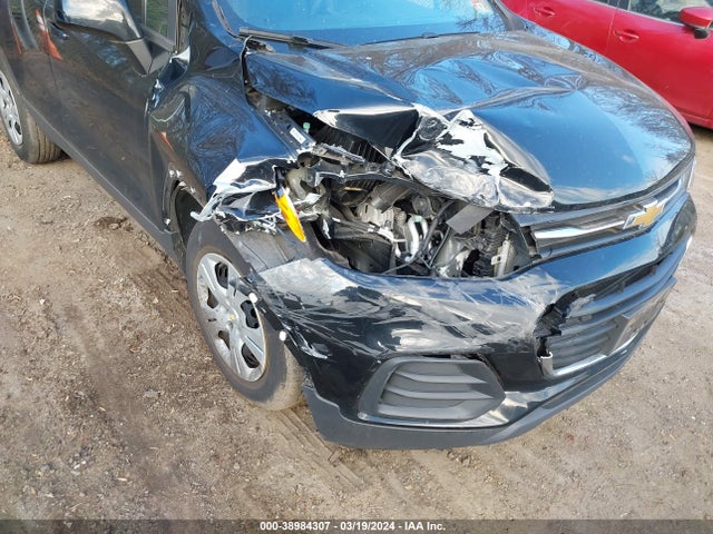 Chevrolet TRAX LS 2017 3GNCJKSB0HL283106 Image 6